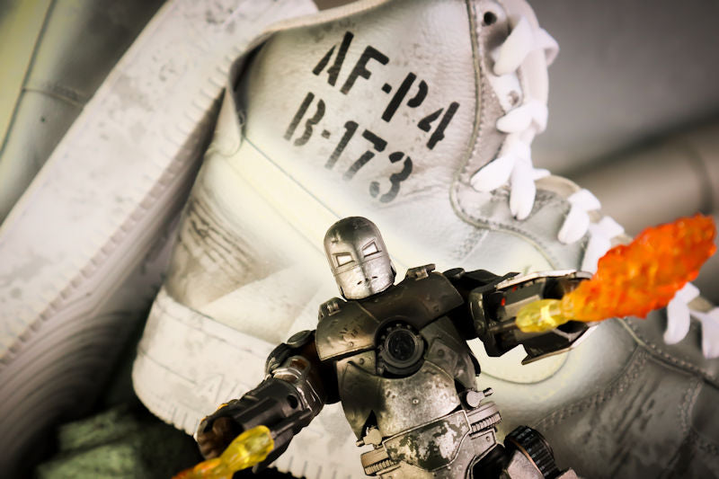 WORLD OF STARK: Iron Man Mark 1